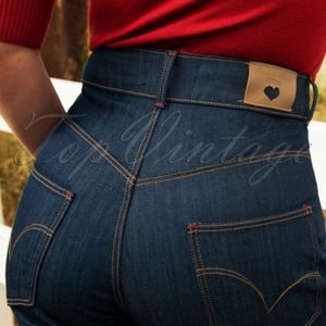 "Top Vintage" Rock a Booty Cleo jeans 28"